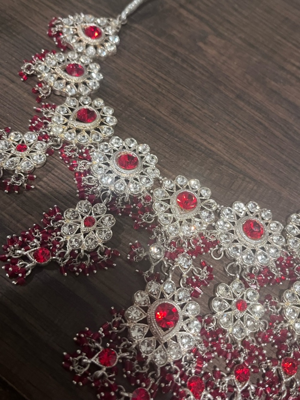 Elegant Red and Silver Statement Necklace & Earrings Set - Picture 4 of 6